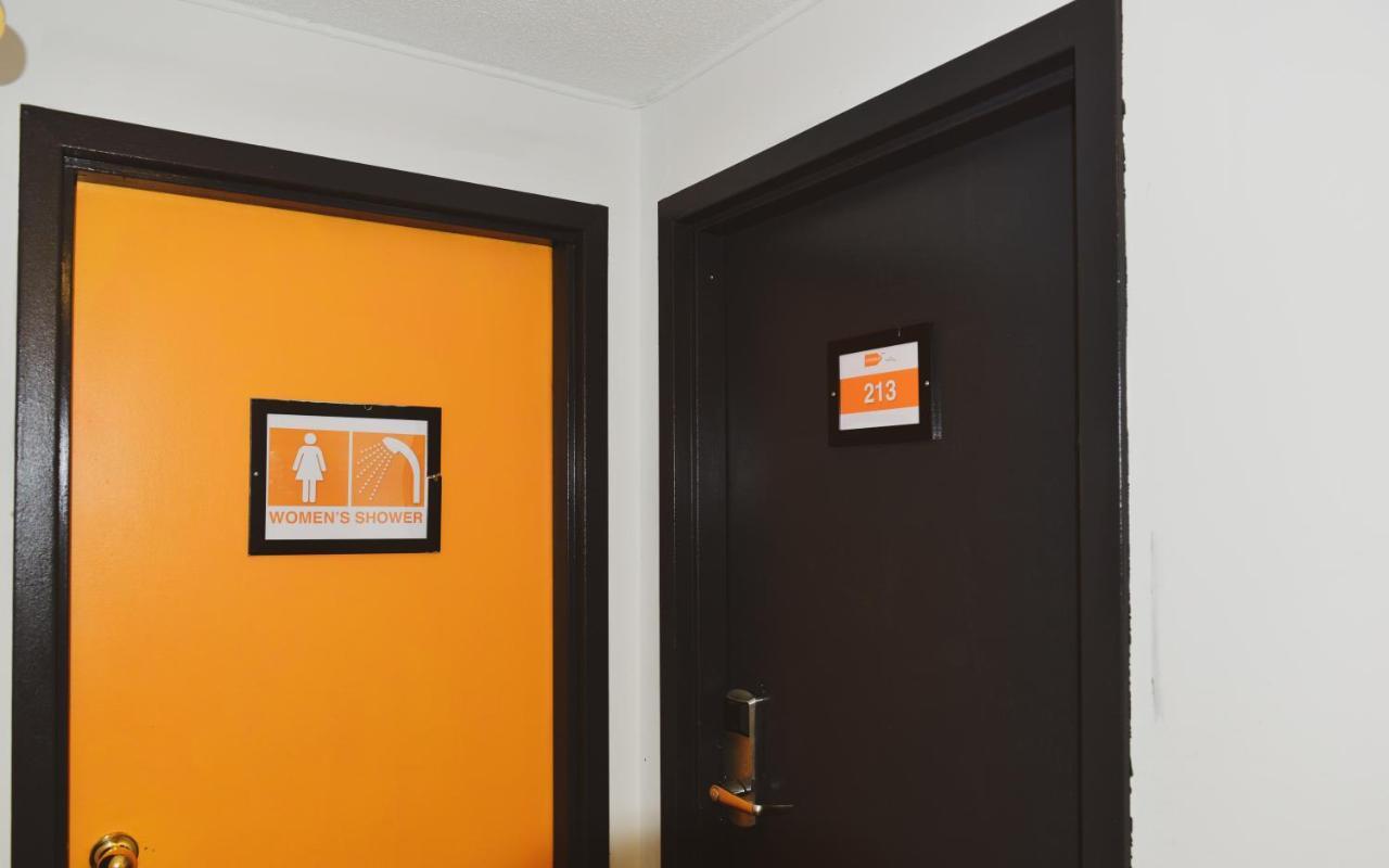 הוסטל טורונטו Kensington College Backpackers מראה חיצוני תמונה
